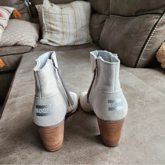 Toms Cream Heeled Boots - Picture 2 of 5